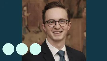 Man with glasses and suit 