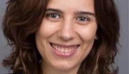 Dr Iris Batalha