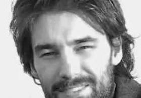 Dr Calum T M Nicholson