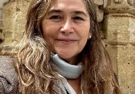 Dr Marina Velez Vago