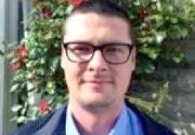 Dr Scott Annett