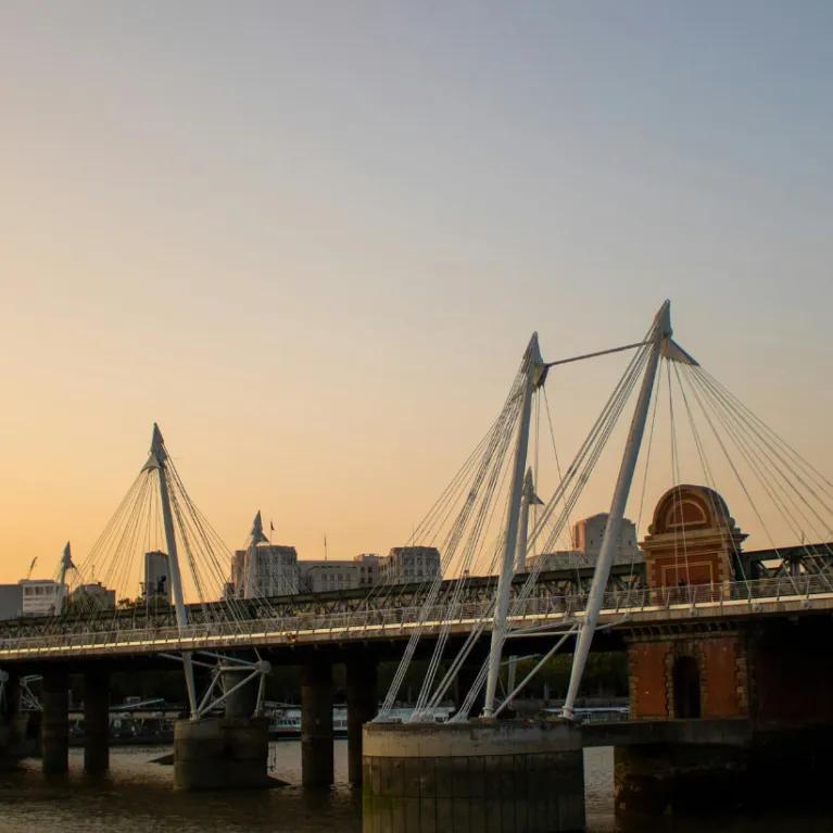 Canary Wharf London Bridge