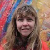 Dr Polly Paulusma
