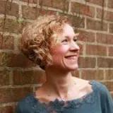Dr Menna van Praag
