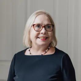 Dr Kirsty allen