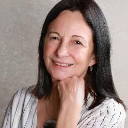 Dr Andrea Giraldez-Hayes