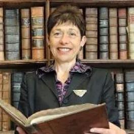 Dr Patricia Fara