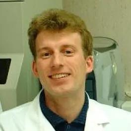 Dr Peter Forster